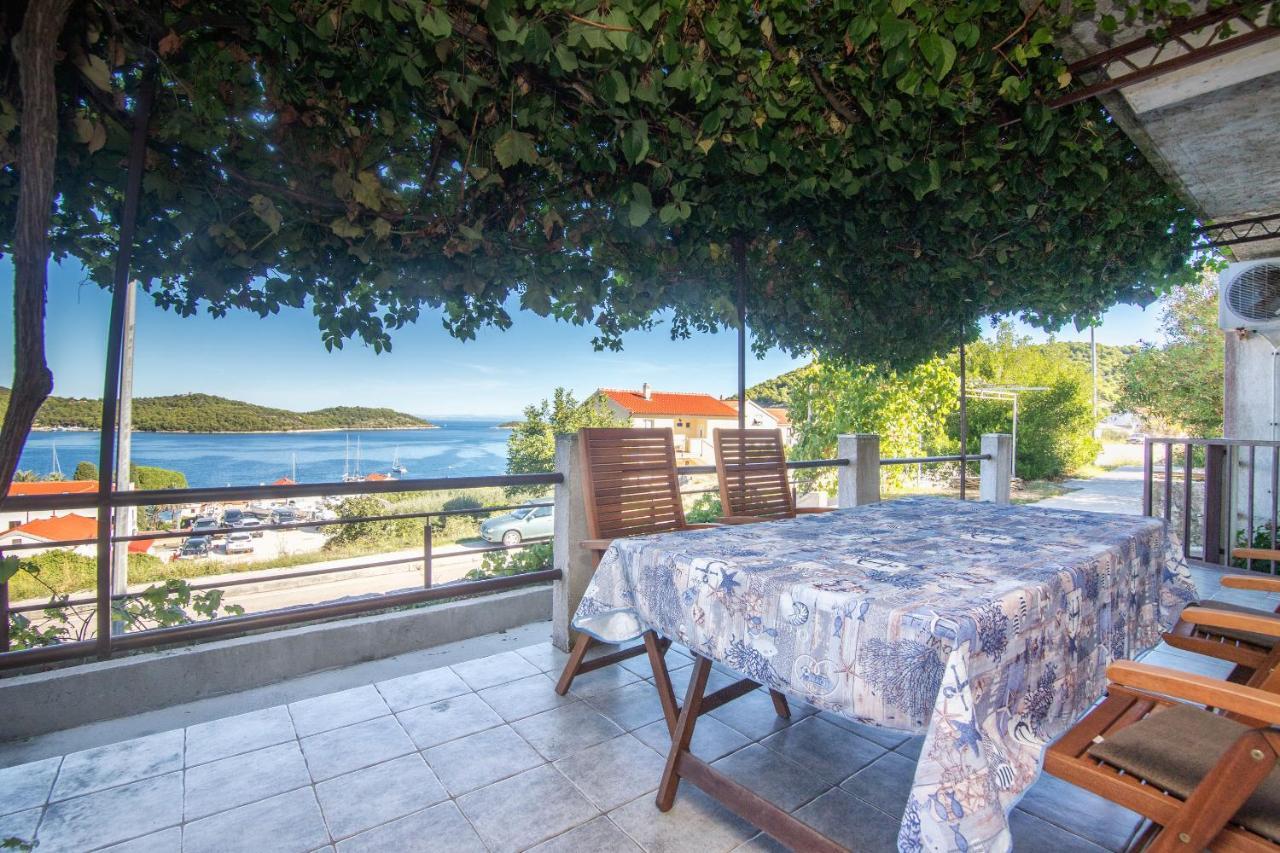 Apartments Jaksa Βις Εξωτερικό φωτογραφία
