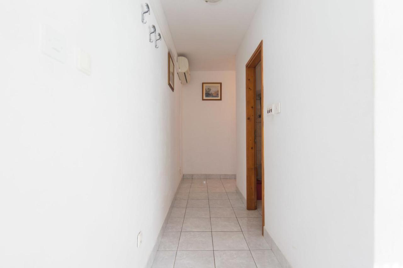 Apartments Jaksa Βις Εξωτερικό φωτογραφία